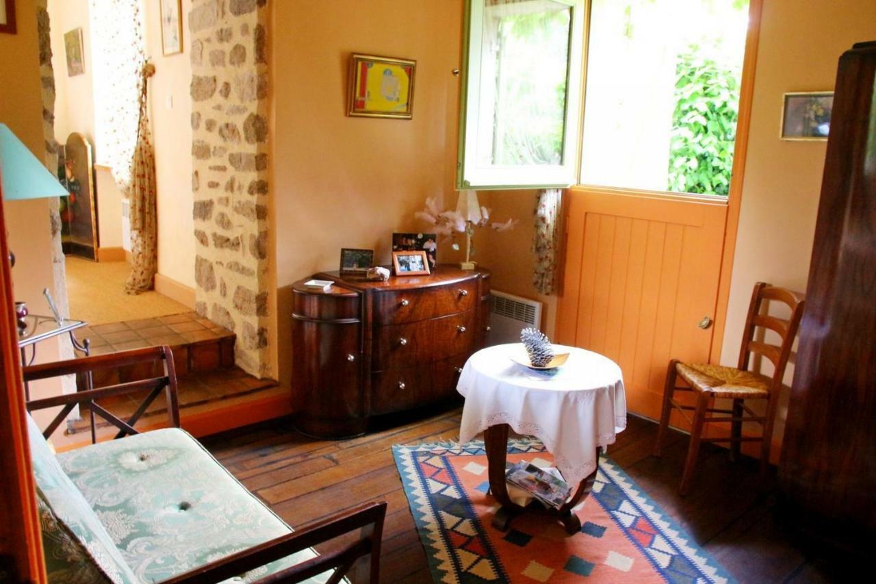 Bed and Breakfast Chez Claire Chamborand Exterior foto