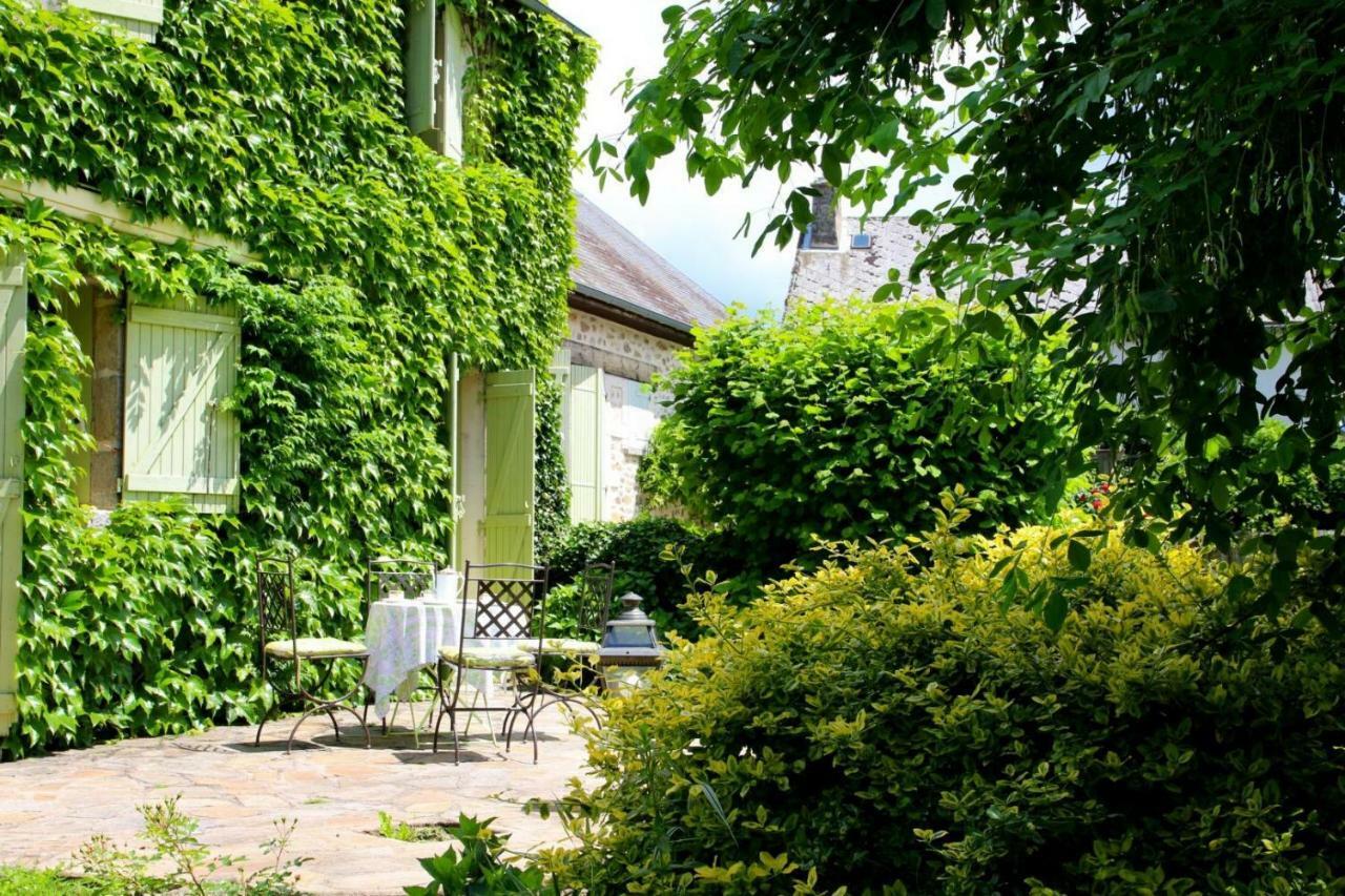 Bed and Breakfast Chez Claire Chamborand Exterior foto
